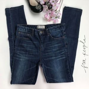 Free people blue denim/jeans midrise skinny